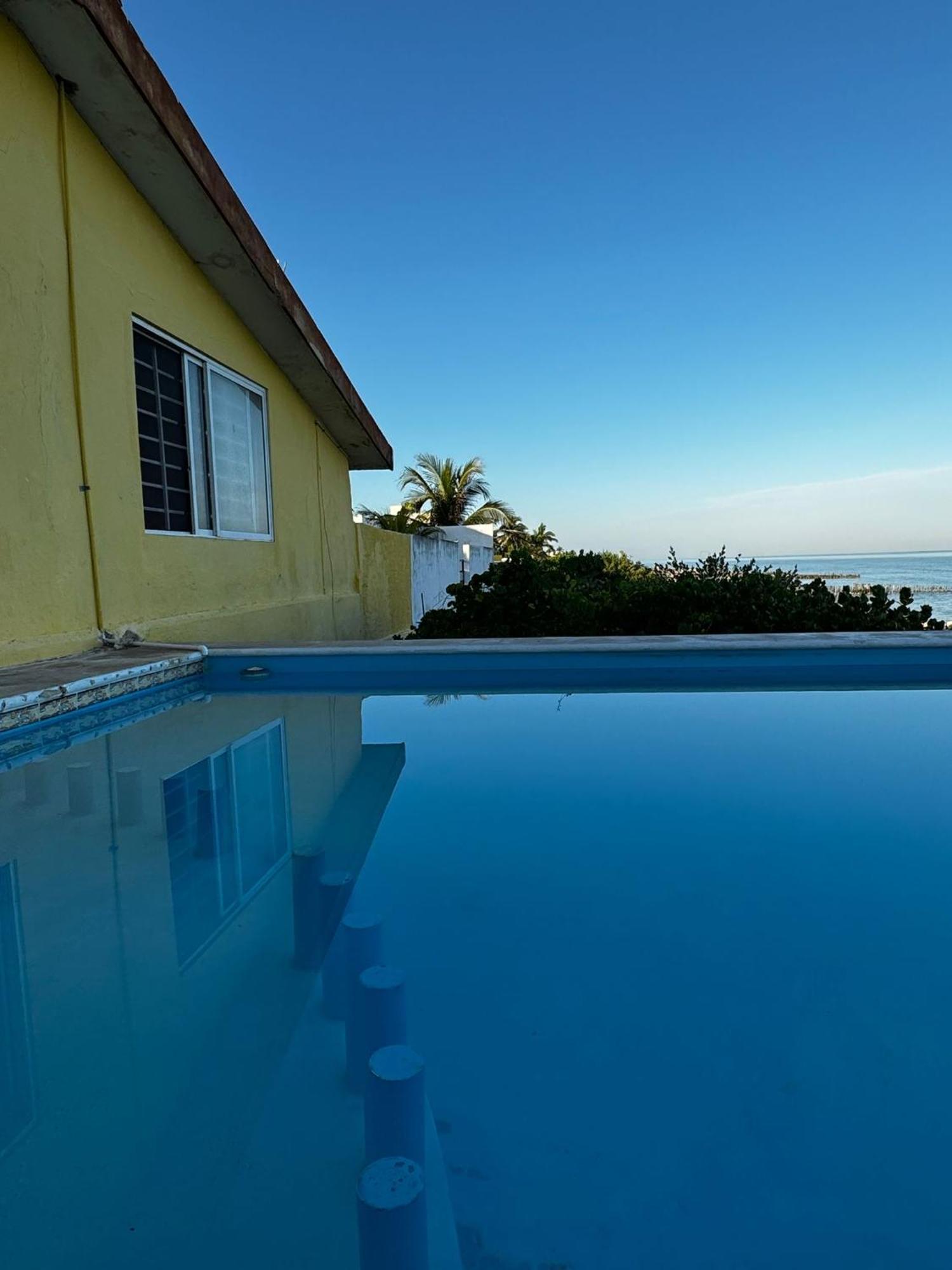 La Casa Amarilla Frente al Mar Villa Chelem Exterior foto